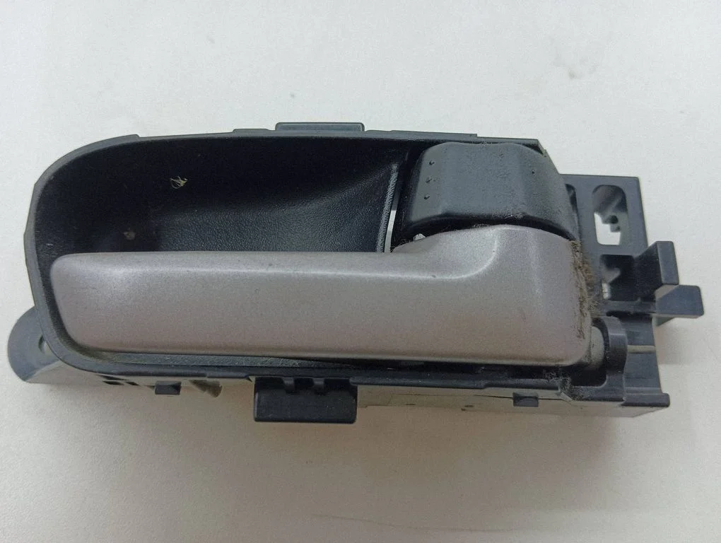 Rear door interior handle – right