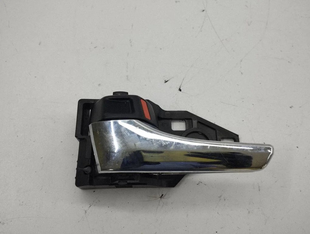 Rear door interior handle – left