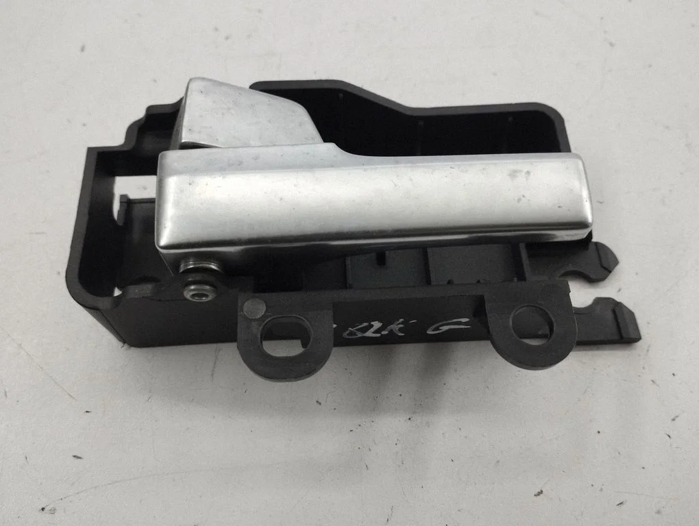 Rear door interior handle 3M51R22601
