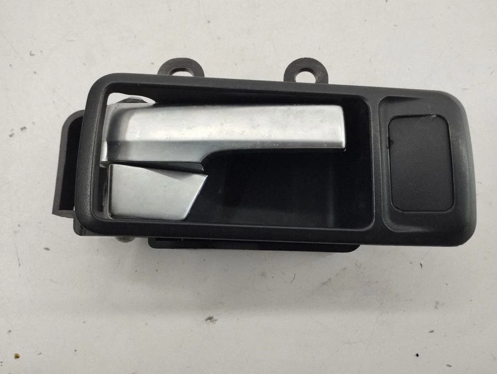 Rear door interior handle 3M51R22600