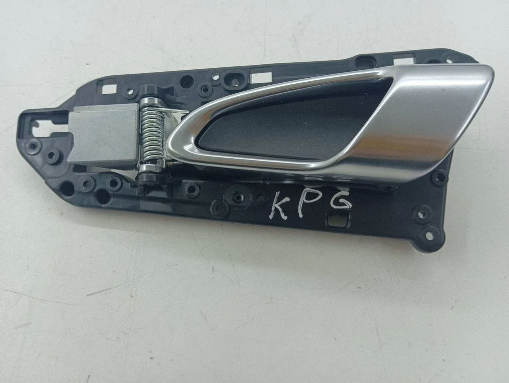 Rear door interior handle 7P5837019