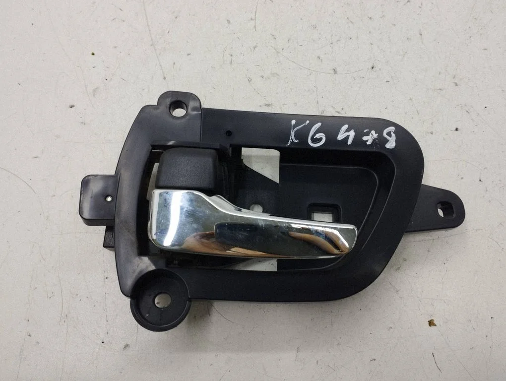 Rear door interior handle
