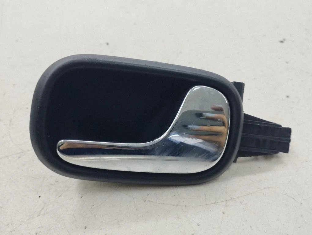 Tagaukse sisemine käepide – Audi A4 S4 B6 8E 8H (2001-2005)