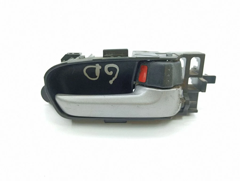 Rear door interior handle – right