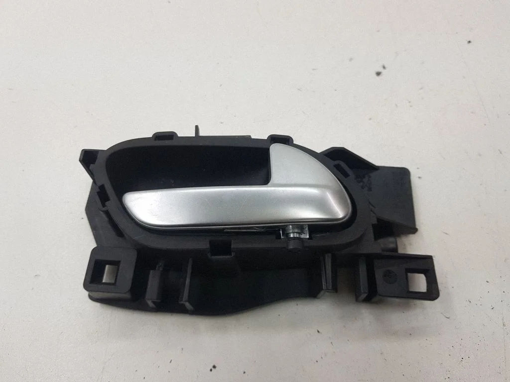 Rear door interior handle 9800099680