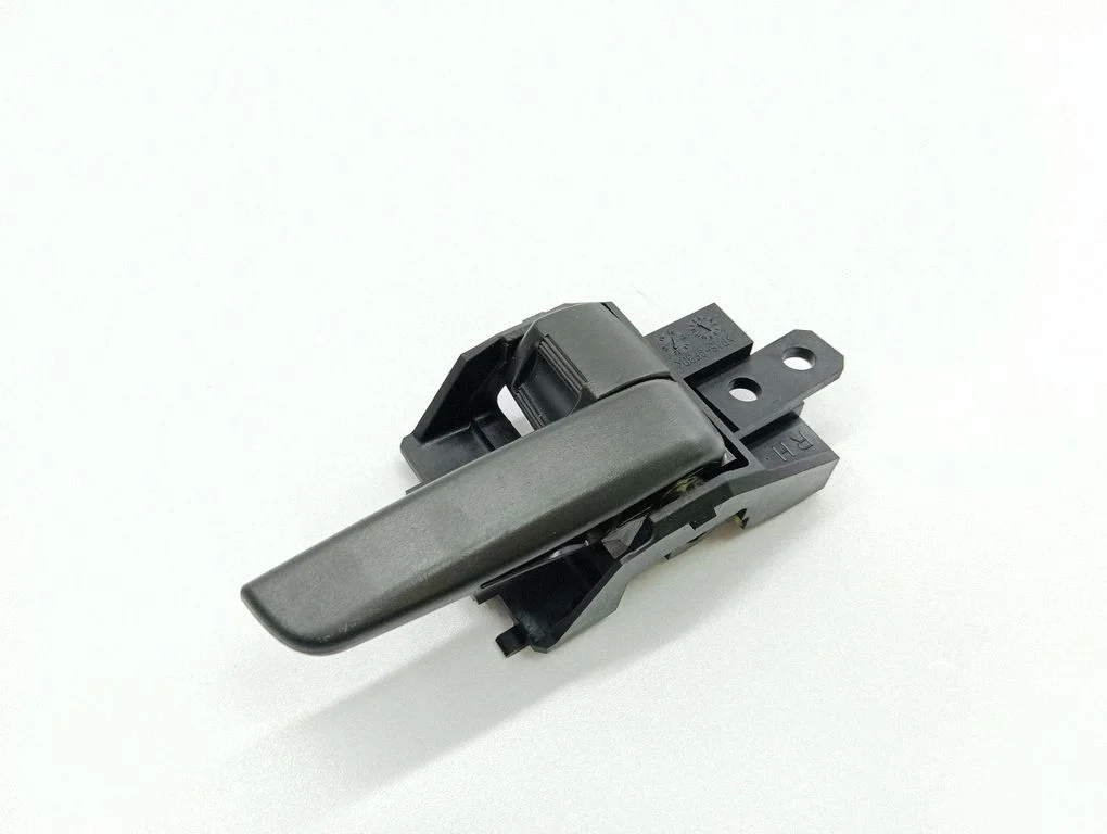 Rear door interior handle – rear right