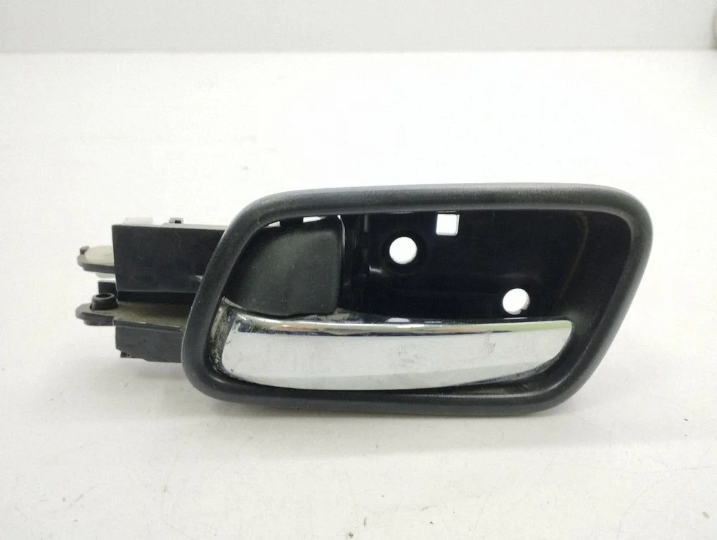 Rear door interior handle – left