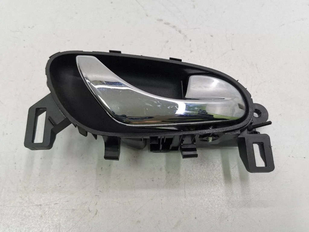 Rear door interior handle 806704EA0A