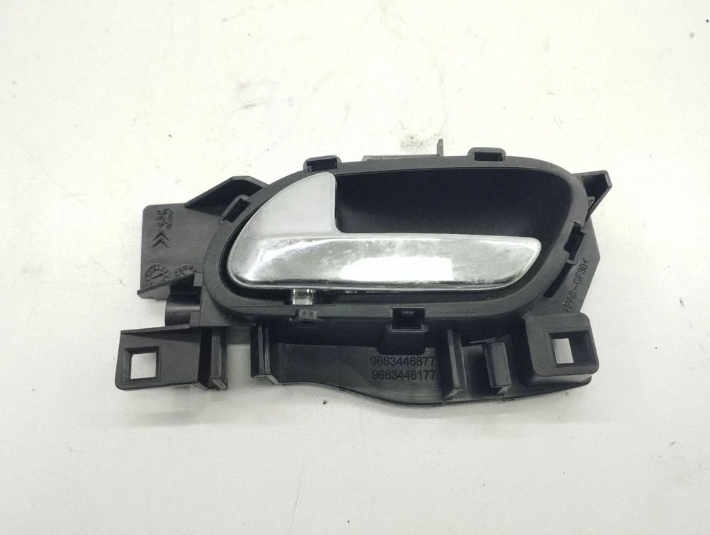 Rear door interior handle 1905002
