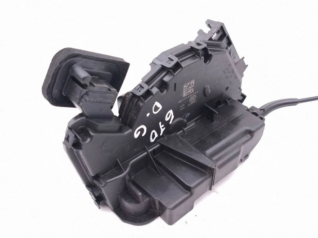 Rear door lock 5TA839016D