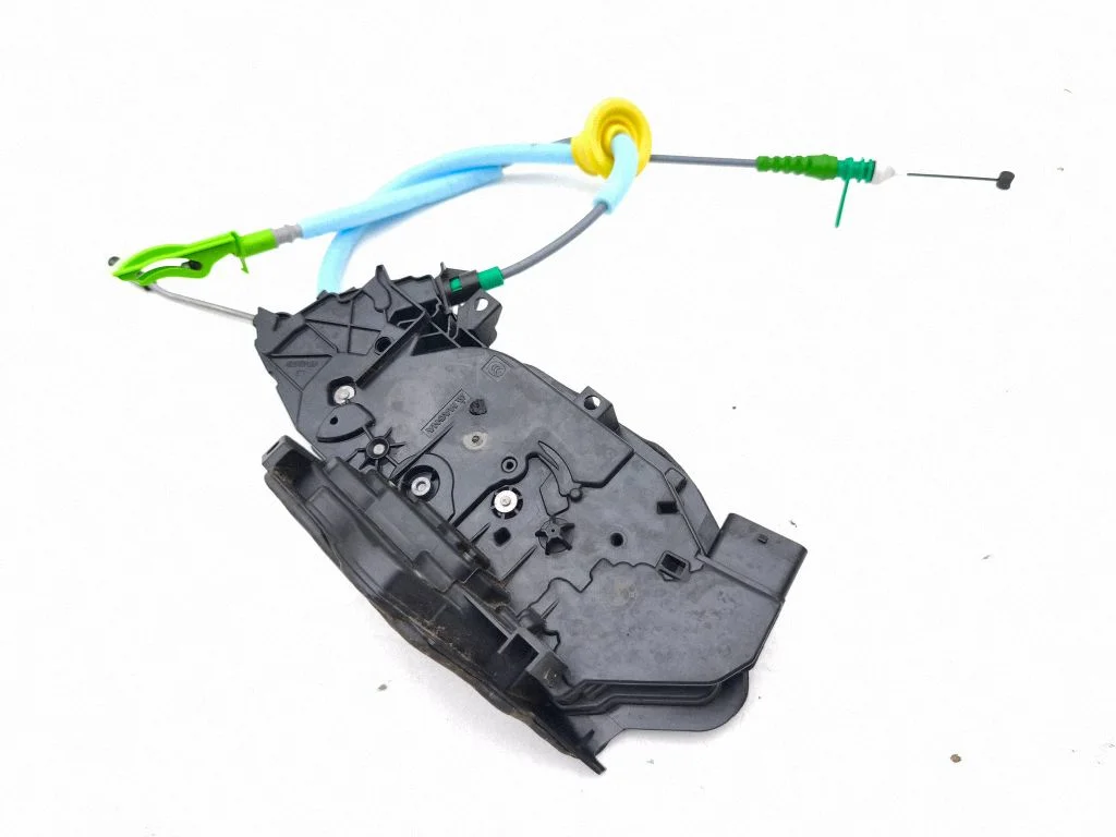 Rear door lock 3051207