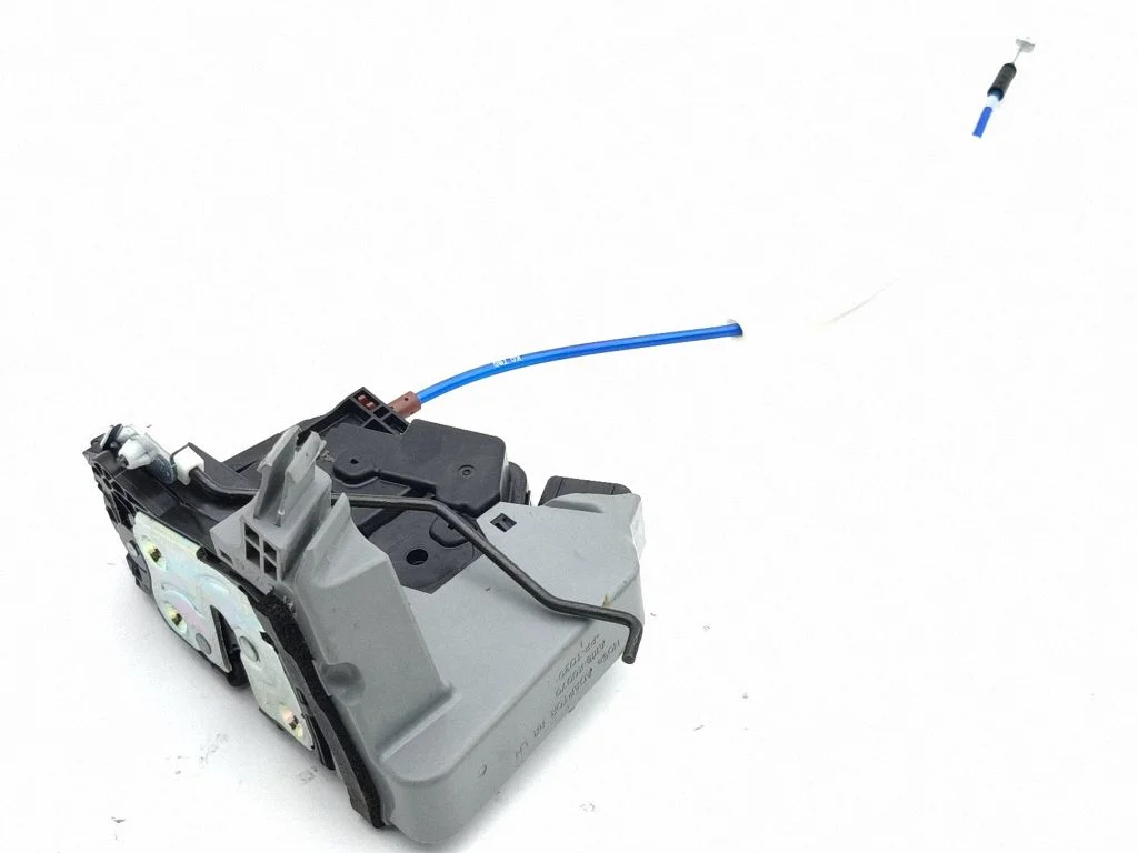 Aizmugurējo durvju slēdzene 81410R2010