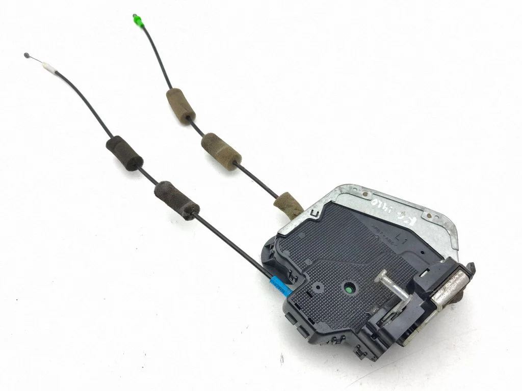 Rear door lock 7J1714