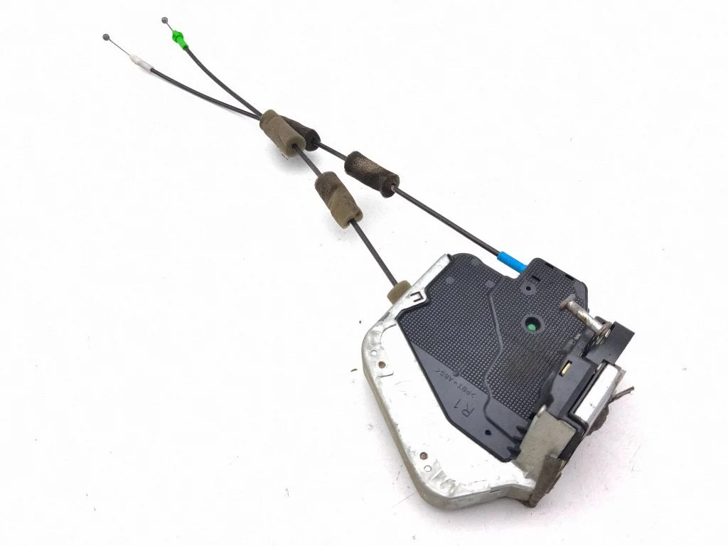 Rear door lock 7J1211