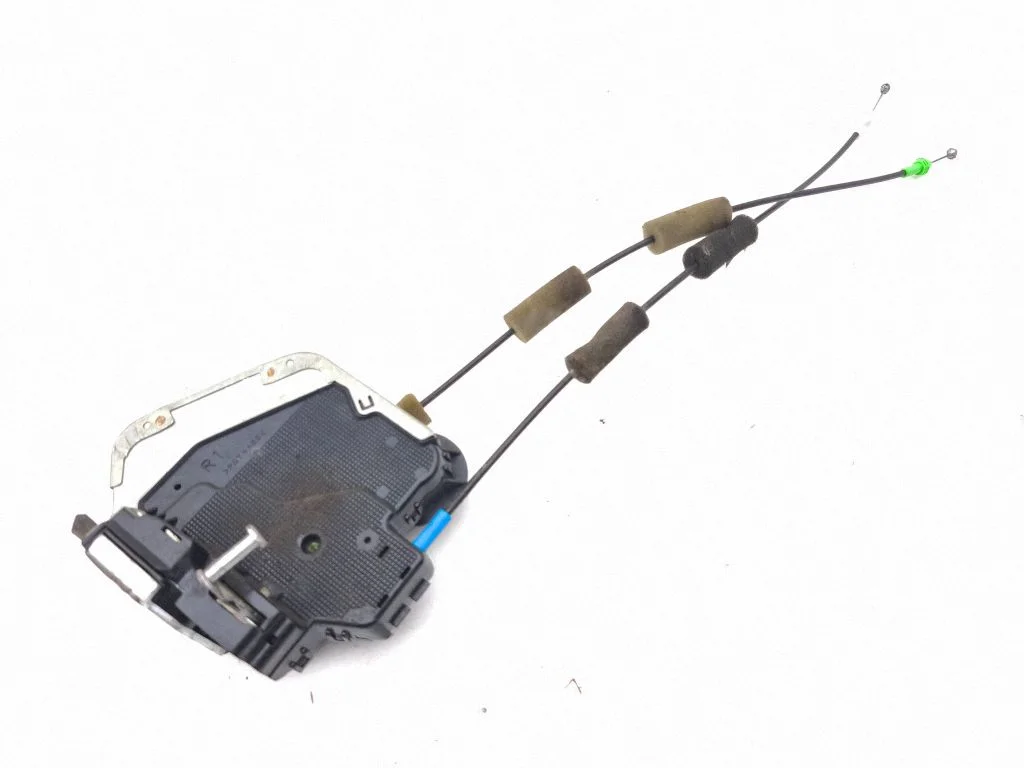 Rear door lock 6C1622