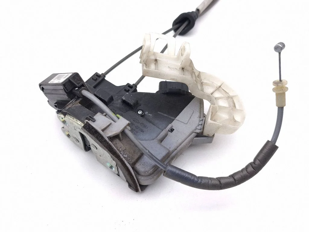 Rear door lock 81410G2010