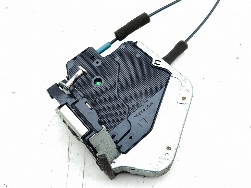 Rear door lock A046693