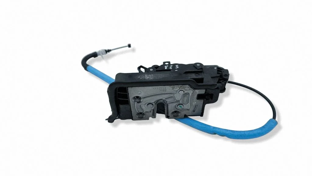Rear door lock 18427810