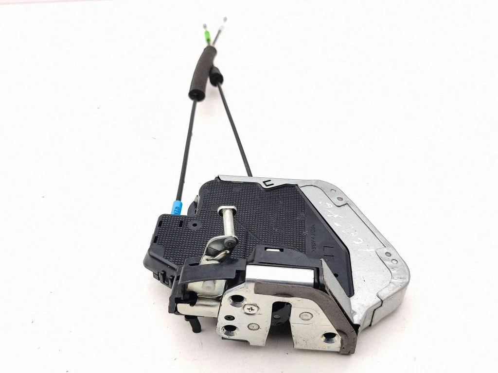 Rear door lock 0J0102