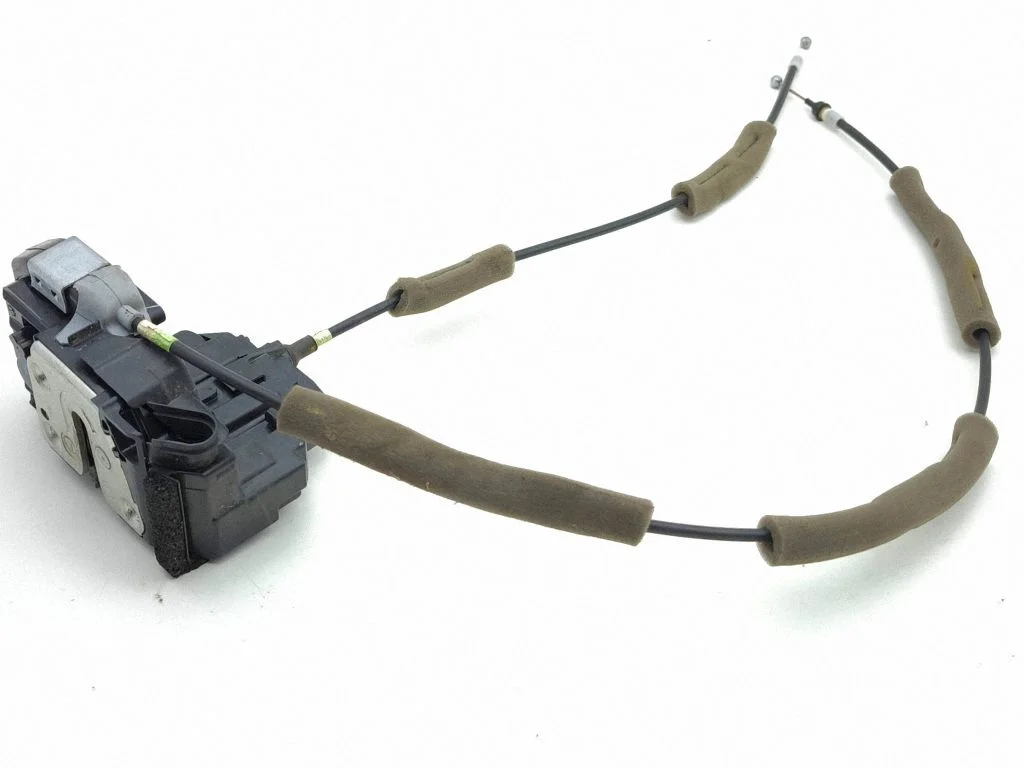 Rear door lock – left