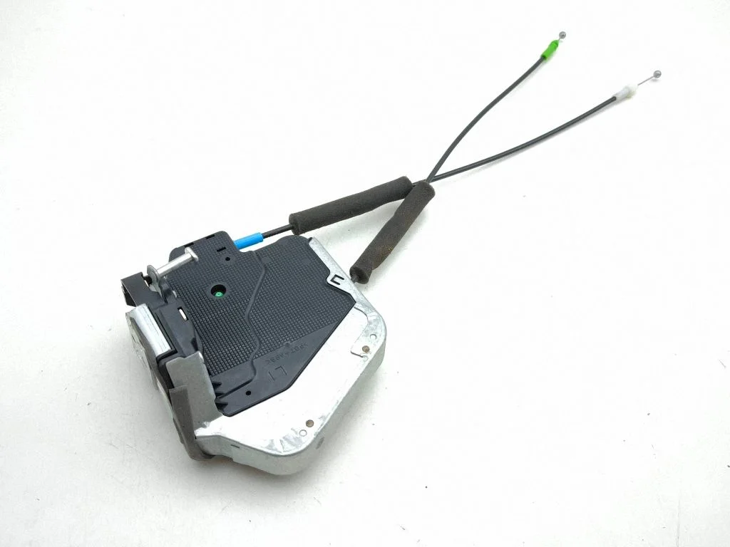 Rear door lock 2L0604