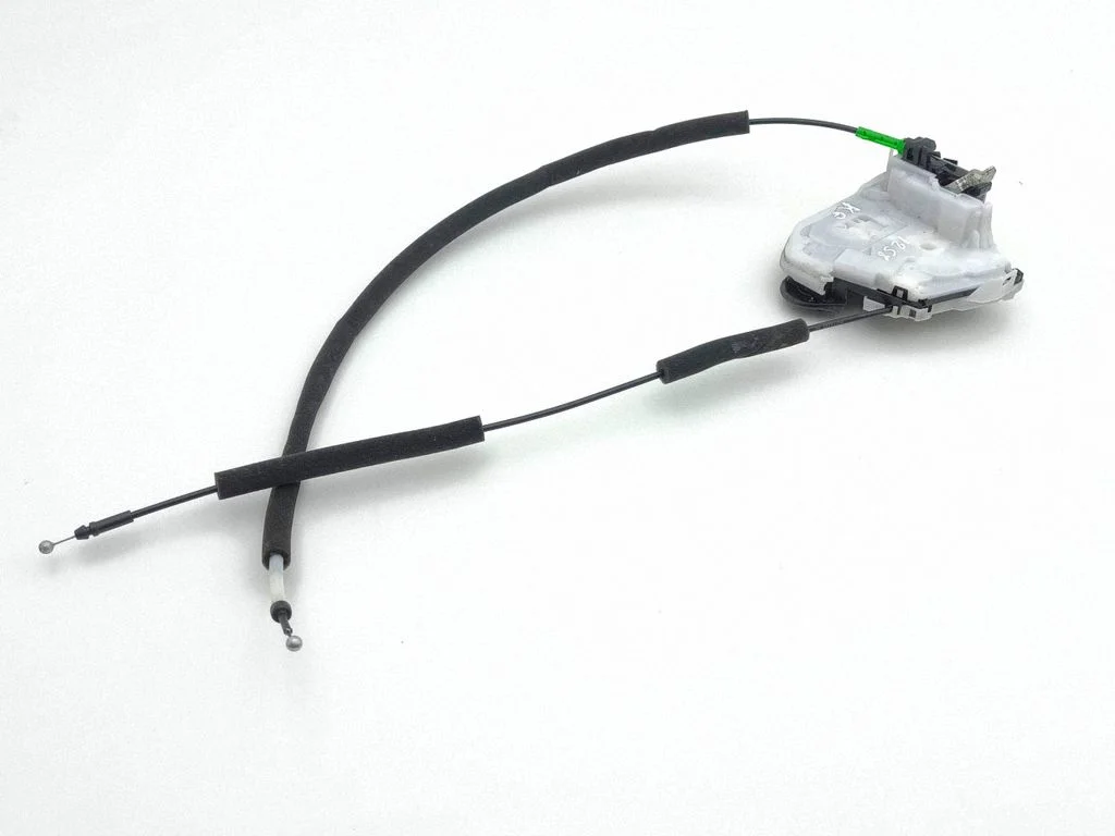 Rear door lock 825016UE0A