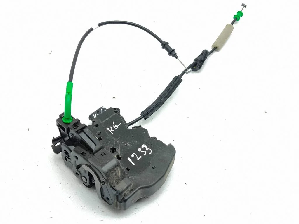 Rear door lock 9835418380