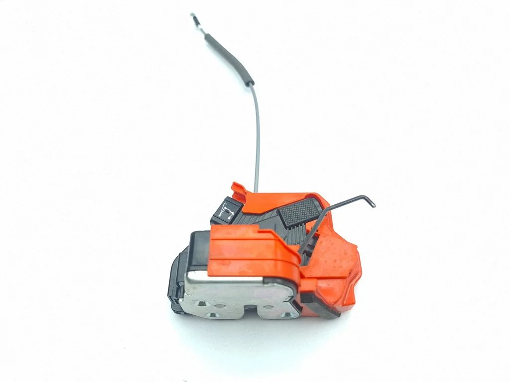 Rear door lock 81410Q0100