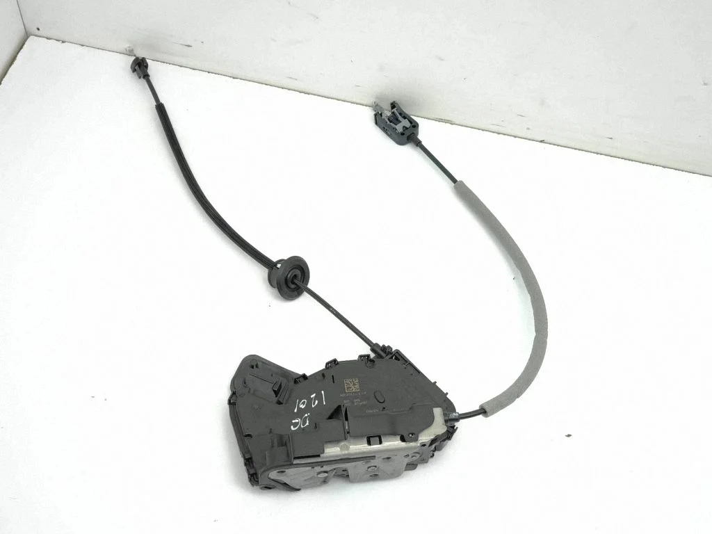 Rear door lock 5TA839016P