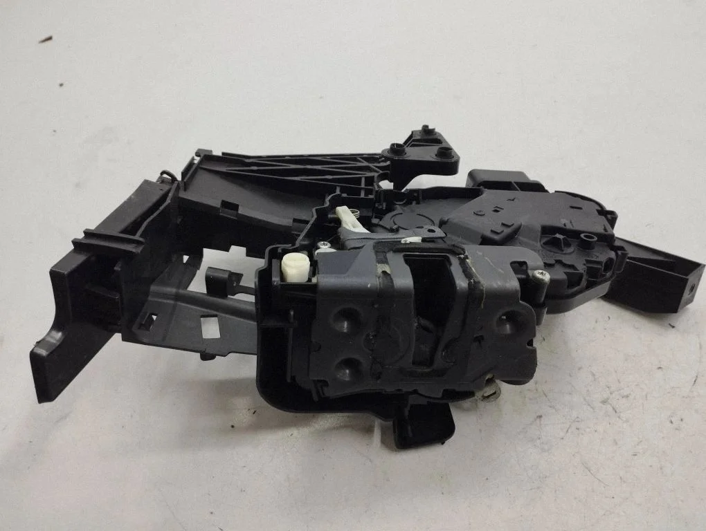 Tagaukse lukk 3M51R26