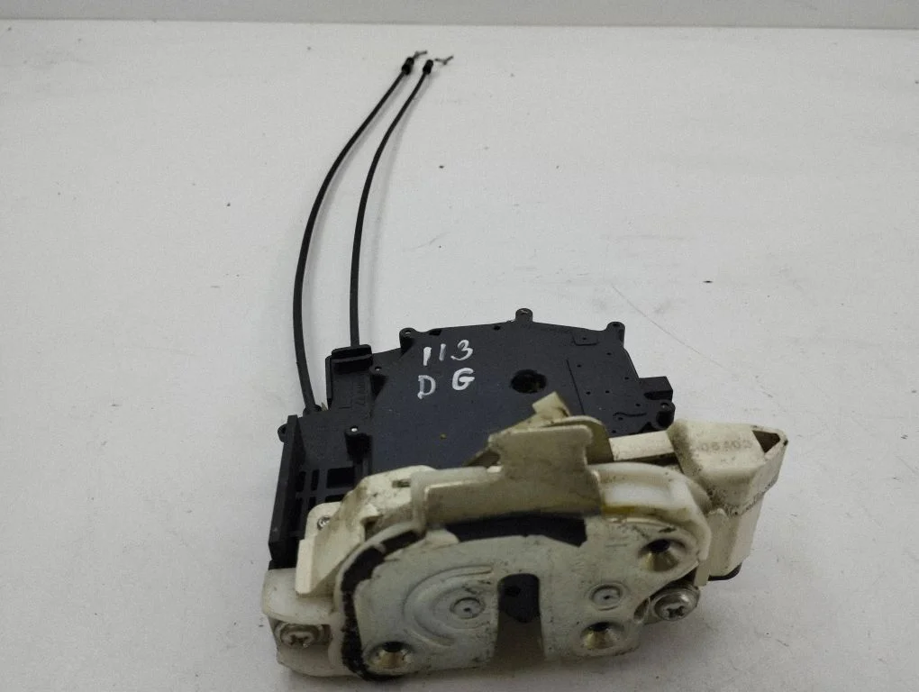 Rear door lock 08403
