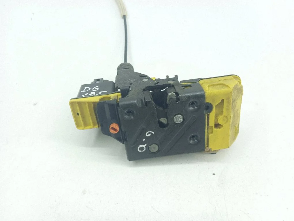 Rear door lock – right