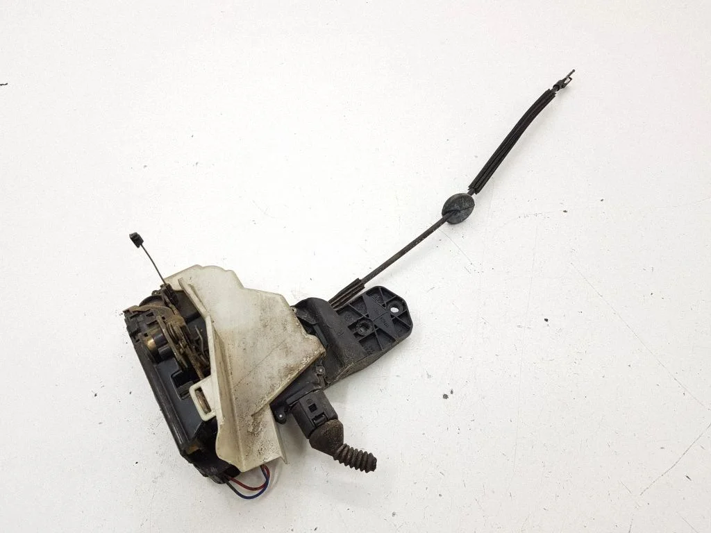 Rear door lock 3B0839085A