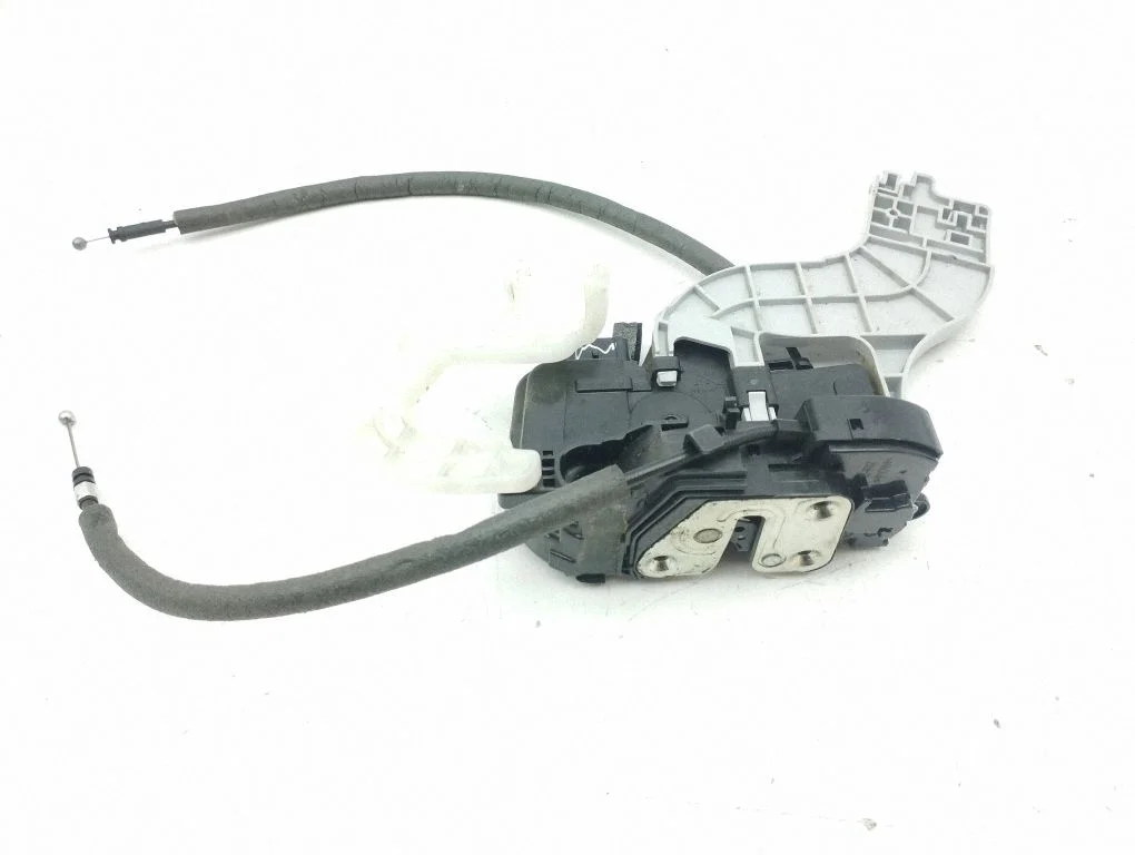 Rear door lock – right