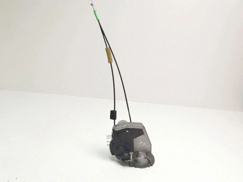 Rear door lock – left