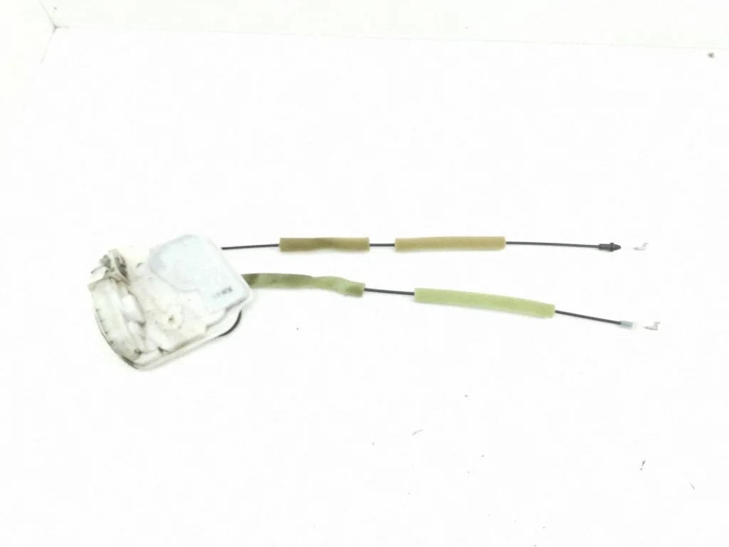 Rear door lock 3G24D0027