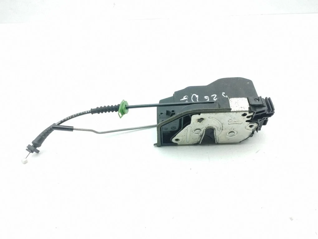 Rear door lock 7167076