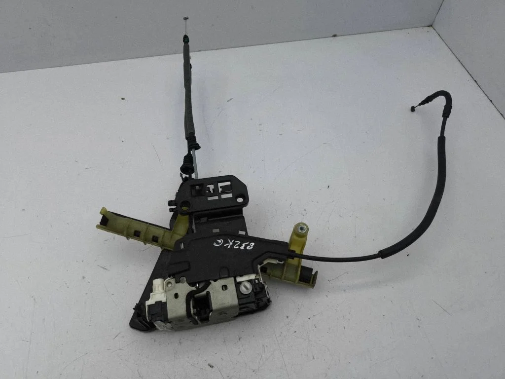 Rear door lock P04589917ADA