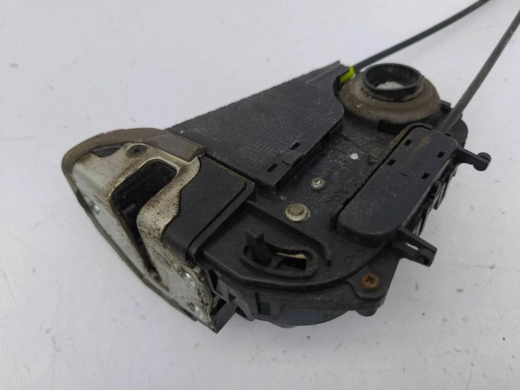 Rear door lock – left