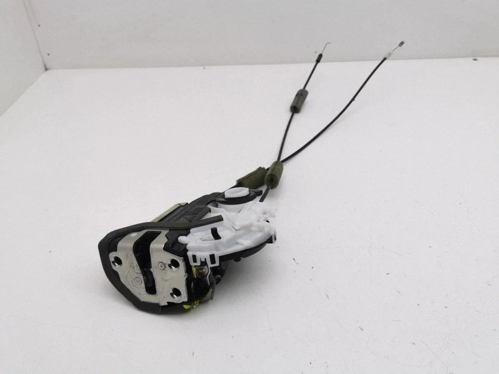 Rear door lock – left