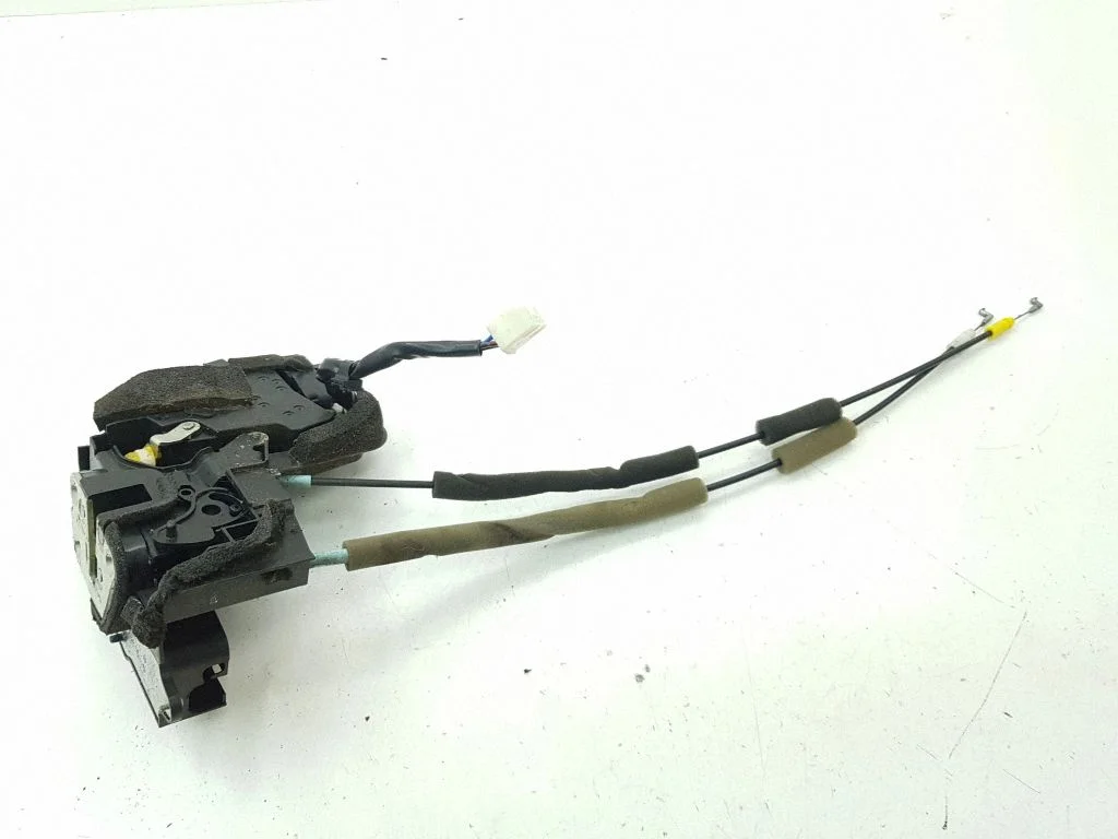 Rear door lock – right