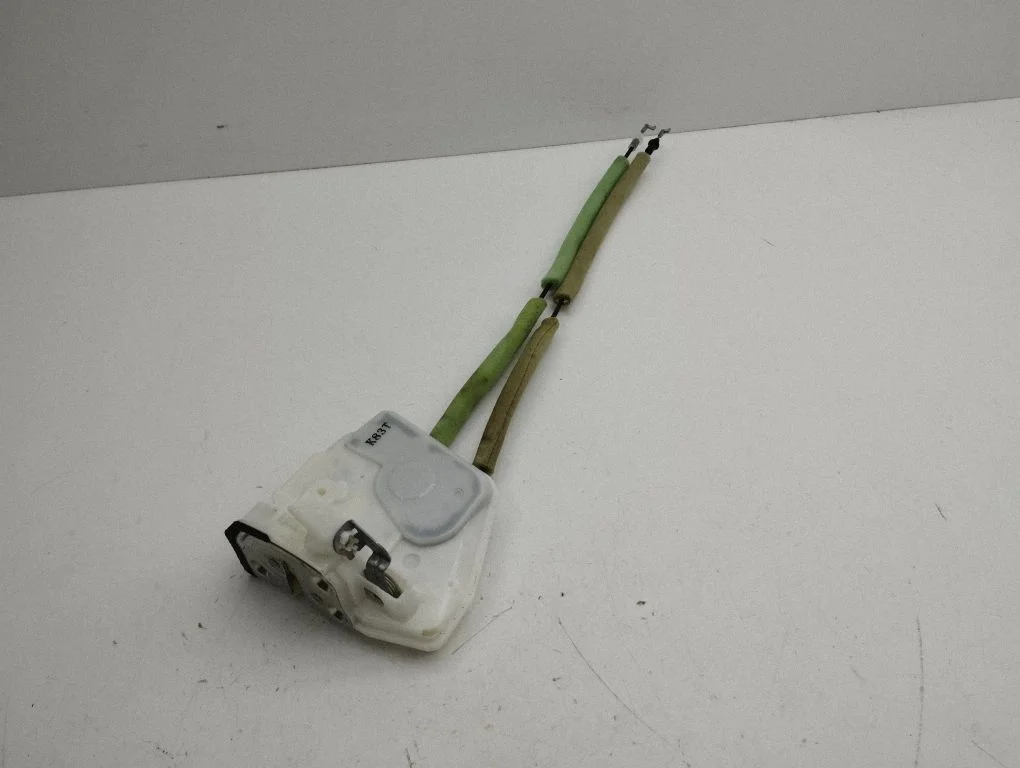 Rear door lock – right