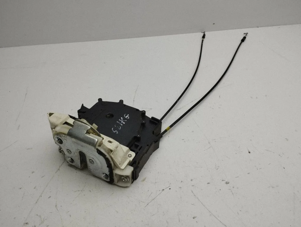 Rear door lock – left