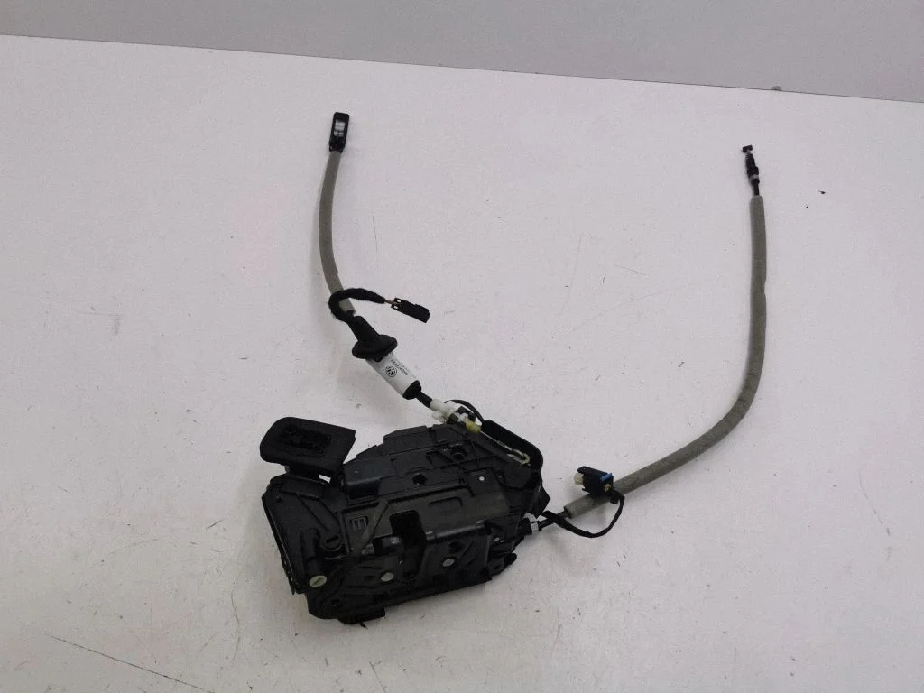 Rear door lock 5H0972691