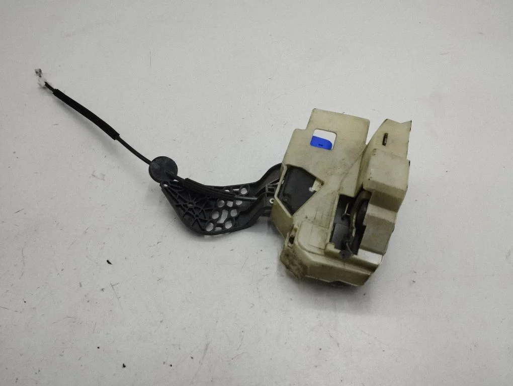Rear door lock – Porsche Cayenne (9PA) (2002-2010)