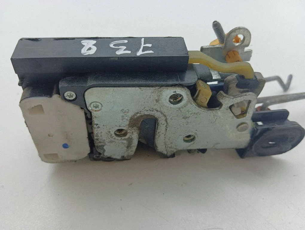 Rear door lock – right