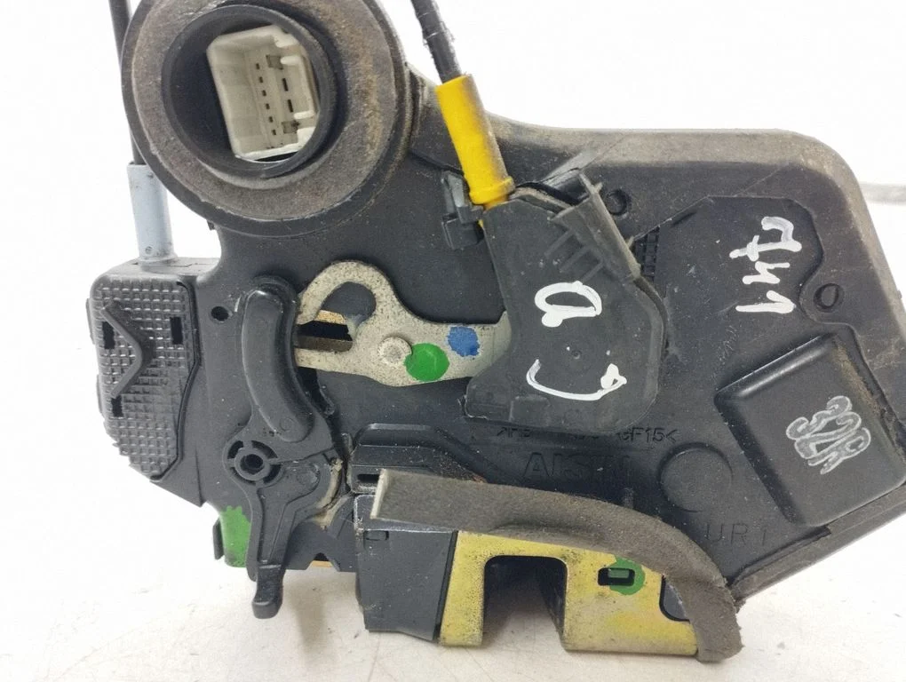 Rear door lock – right