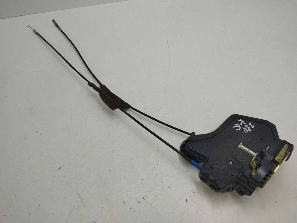 Rear door lock – left