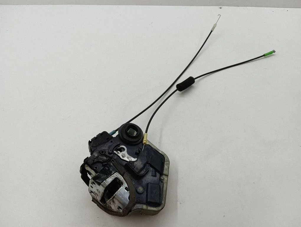 Rear door lock 6E2923