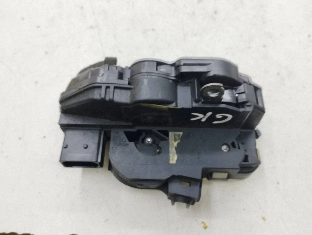 Rear door lock A081876
